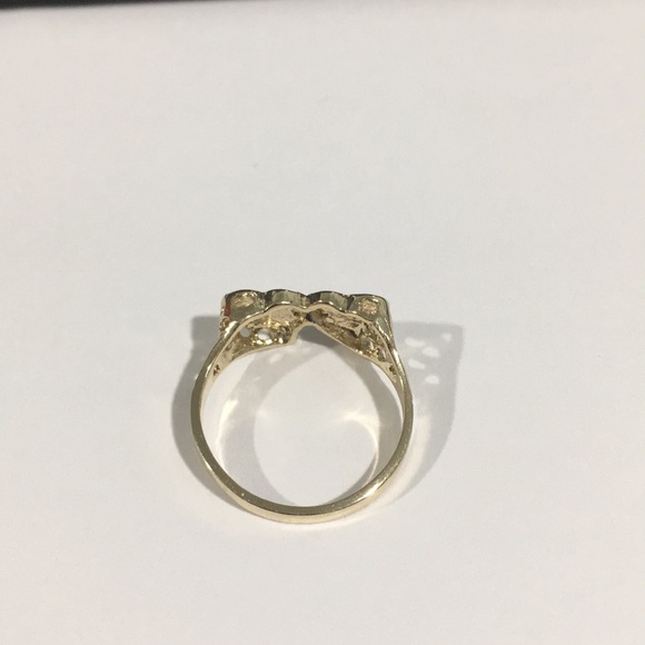 14k Yellow Gold Double Heart ❤️ Ring - Picture 5 of 6